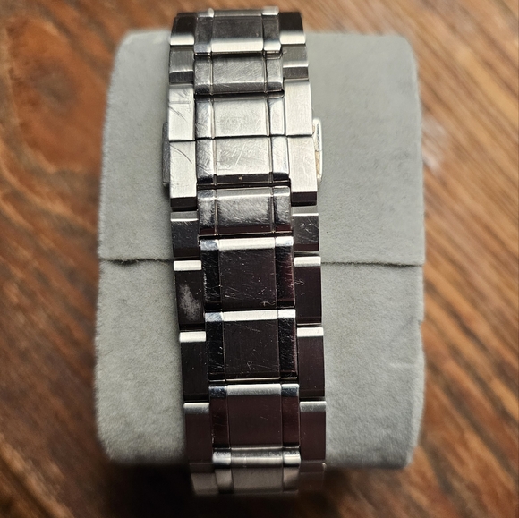 Men's Bulova 96A185 curved watch with blue dial. - Picture 4 of 8